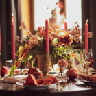 Złota waza, antyczne złoto, metalowa wys. 19 cm Złota waza, antyczne złoto, metalowa wys. 19 cm