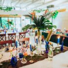 Wazon kobaltowy, szklany, wysoki, ze złotym dekorem, mix 5 sztuk Wazon kobaltowy, szklany, wysoki, ze złotym dekorem, mix 5 sztuk