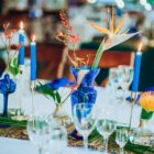 Wazon kobaltowy, szklany, wysoki, ze złotym dekorem, mix 5 sztuk Wazon kobaltowy, szklany, wysoki, ze złotym dekorem, mix 5 sztuk