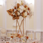 Stojak krzyżowy wysoki, złoty wys. 70 cm Stojak krzyżowy wysoki, złoty wys. 70 cm