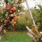 TRÓJKĄT drewniany, pastelowy fiolet wys. 2,5 m TRÓJKĄT drewniany, pastelowy fiolet wys. 2,5 m