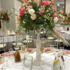 Stojak drewniany, toczony, kwietnik bielony wys. 68 cm Stojak drewniany, toczony, kwietnik bielony wys. 68 cm